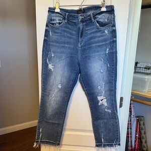 Judy Blue Straight Leg Distressed Cropped Jeans